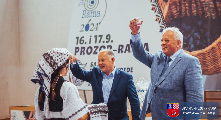 Svečano otvoreno 17. izdanje sajma “Dani šljive” u Prozoru