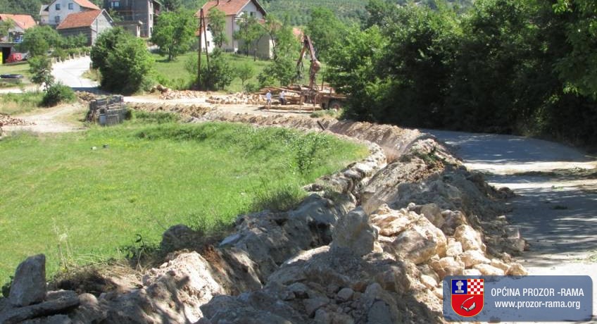 Gradi se vodosprema i vodovod u dijelu Jaklića