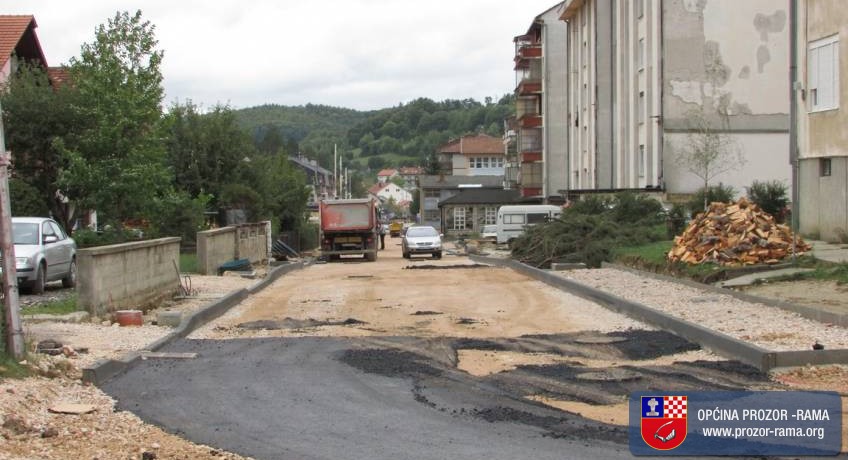 Započelo asfaltiranje Splitske ulice