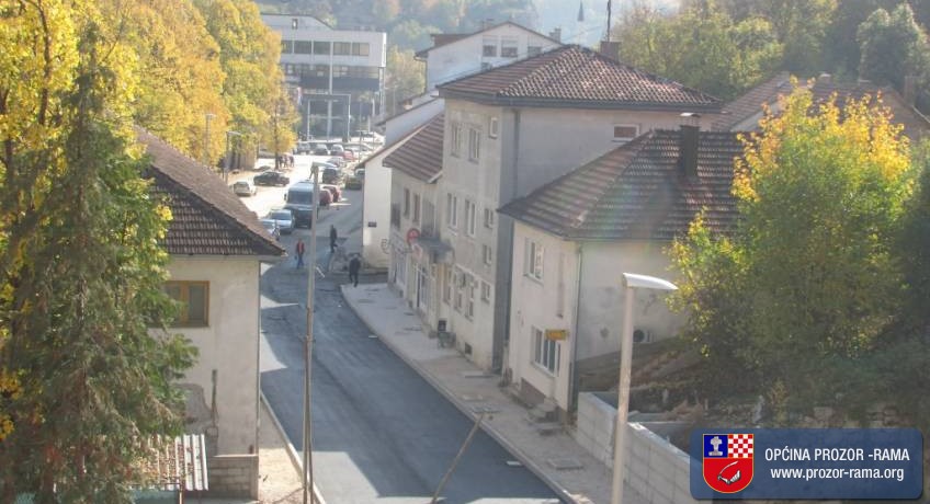 FOTO: Asfaltiranje dijela ulice Kralja Tomislava