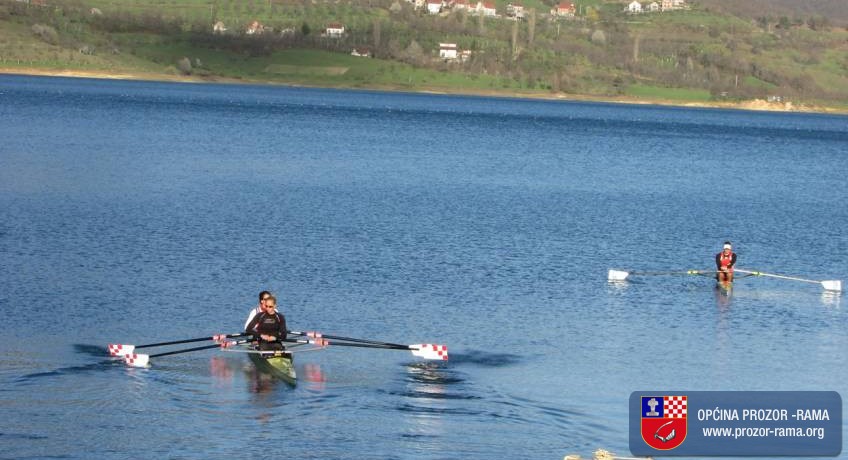 Najbolji hrvatski veslači treniraju na Ramskom jezeru