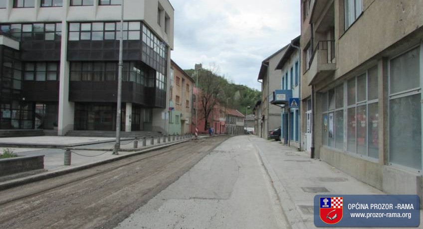 Foto: Uređenje ulica u gradu Prozoru