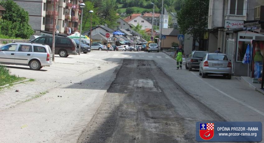 Foto: Uređenje ulica u gradu Prozoru