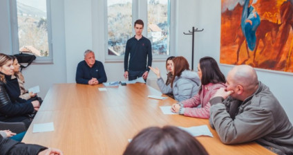 Načelnik dr. Jozo Ivančević potpisao ugovore s korisnicima subvencije rješavanja stambenog pitanja mladih